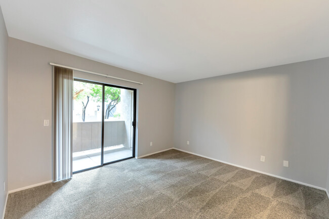 Building Photo - Modern Remodeled 2 Bedroom 2 Full Bath in ...