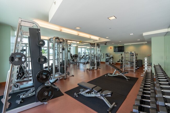 Building Photo - HOKUA 3 bedroom FULLY FURNISHED