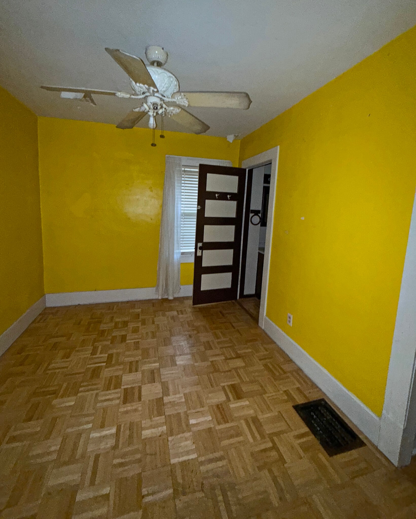 Building Photo - 2017 N Graceland Ave