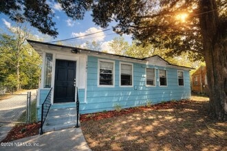 Building Photo - 1901 Pullman Ct