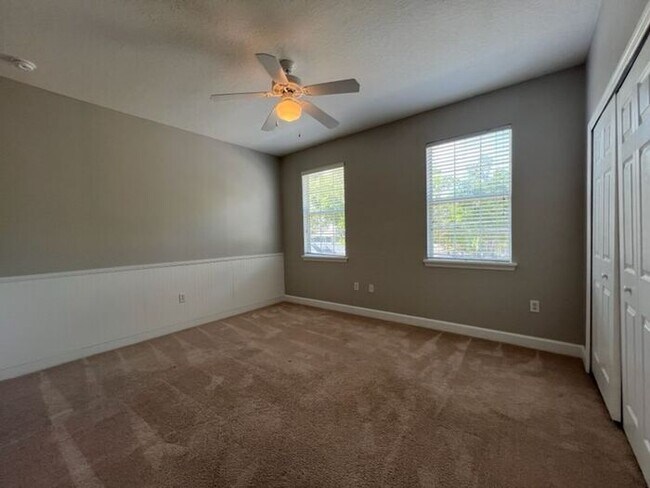 Building Photo - 3 Bedroom Townhouse in Boone School Area