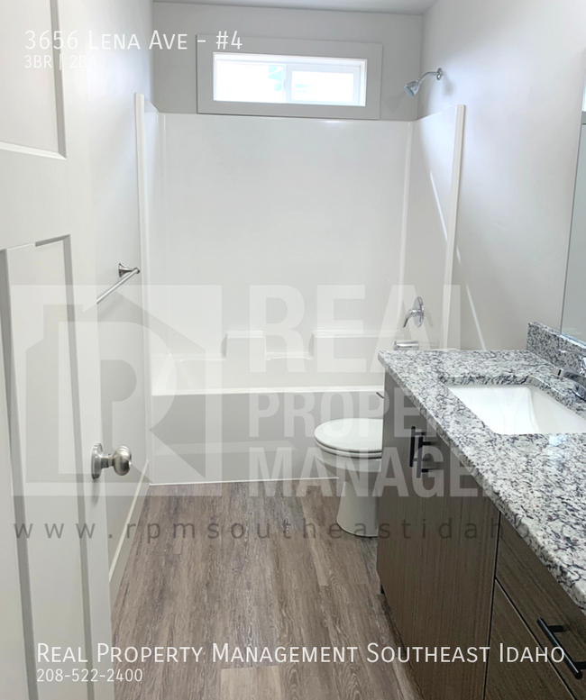 Building Photo - Modern, Bright & Open 3 Bedroom, 2 Bathroo...