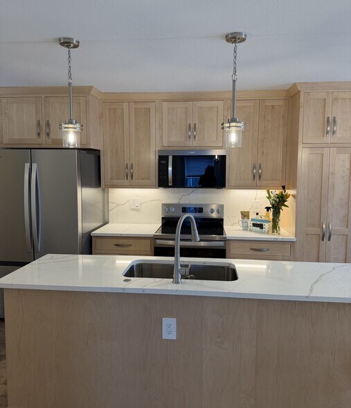 Building Photo - 1430 Kays Ct