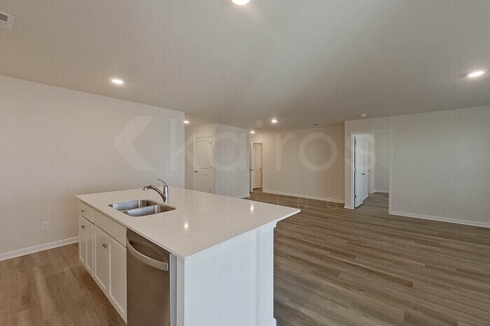 Building Photo - 129 Overstreet Way