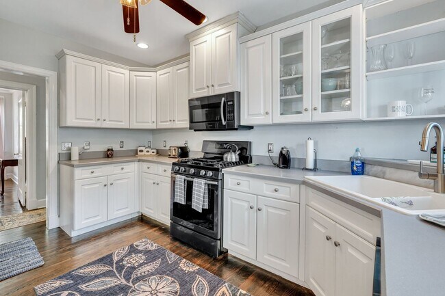 Building Photo - Beautiful Home in Desirable Ardsley Park