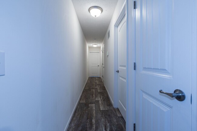 Building Photo - Charming 3-Bedroom Home with Spacious Yard in North Tulsa