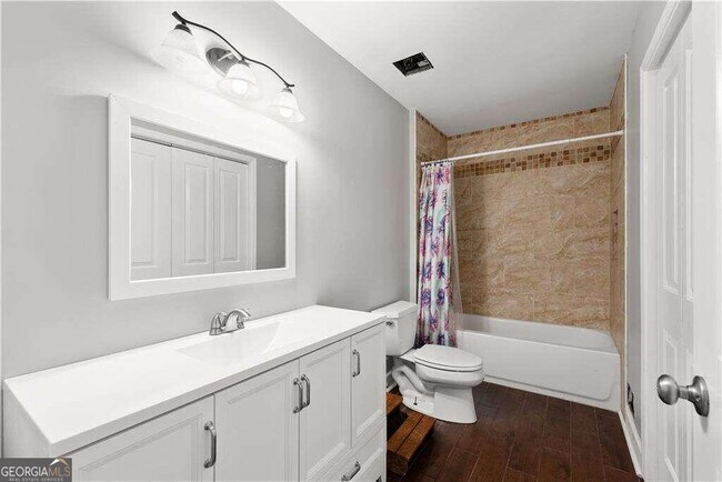 Building Photo - 505 Penny Ln