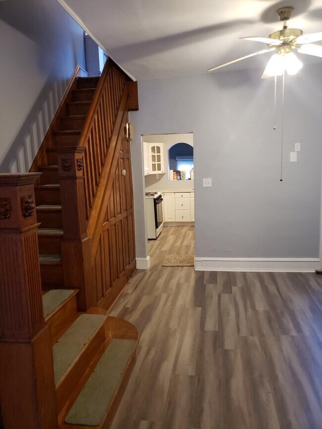 Dining room - 1727 N Bailey St
