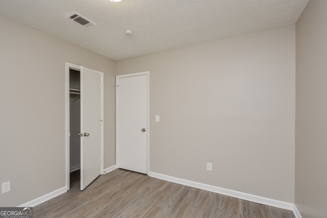 Building Photo - 5456 Panola Downs Rd