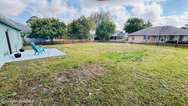 Building Photo - 815 Tyrol Ave NW