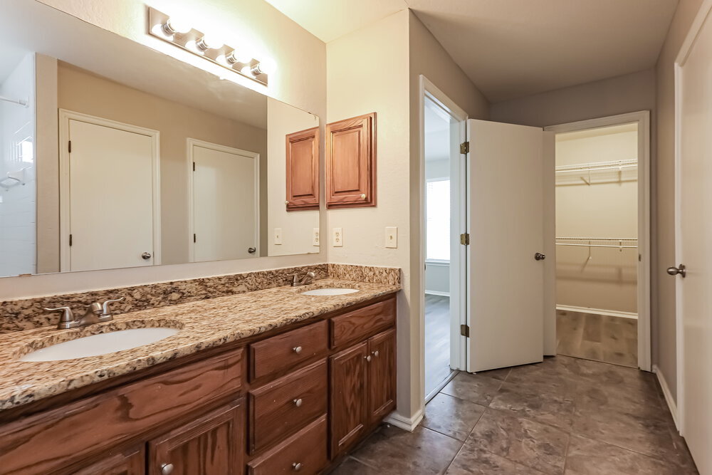 Building Photo - 420 Marrgate Dr