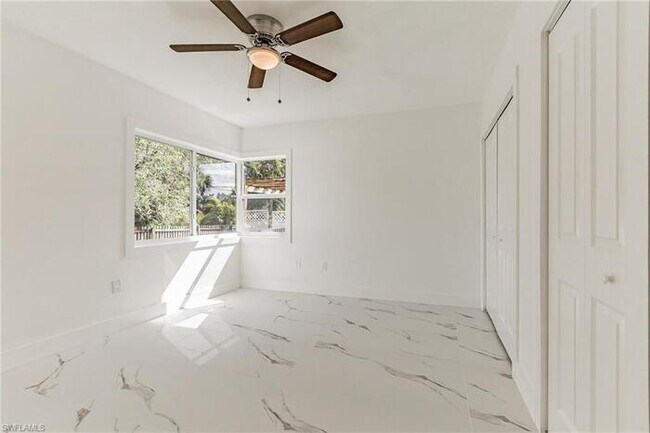Building Photo - Fort Myers Single Family Home