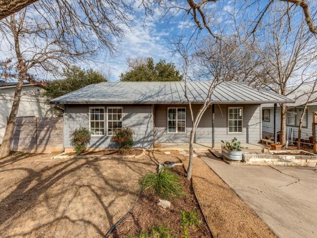 Building Photo - 1705 Adriane Dr