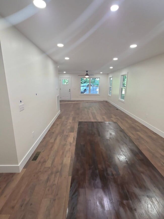 Building Photo - Brand-New 3-Bedroom Home with Office in Doyle, TN