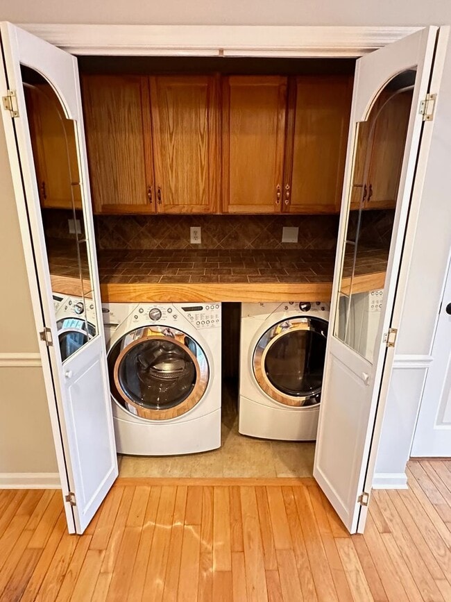 Building Photo - Beautiful Home off Timothy Available