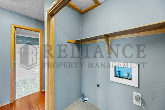 Building Photo - 1513 S Edwards St