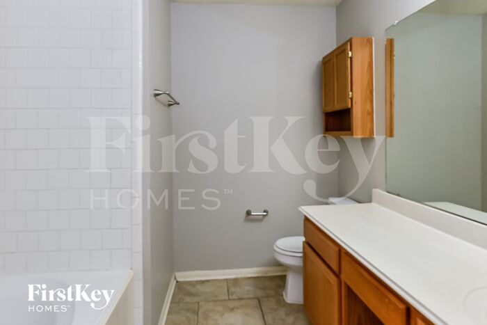 Building Photo - 28914 Stone Fox Dr
