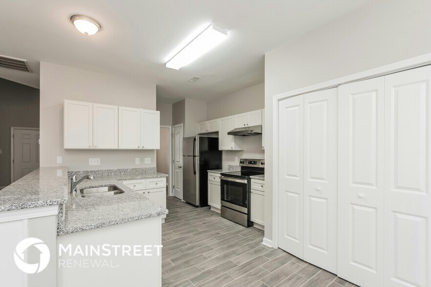 Building Photo - 6320 Spanish Moss Ln