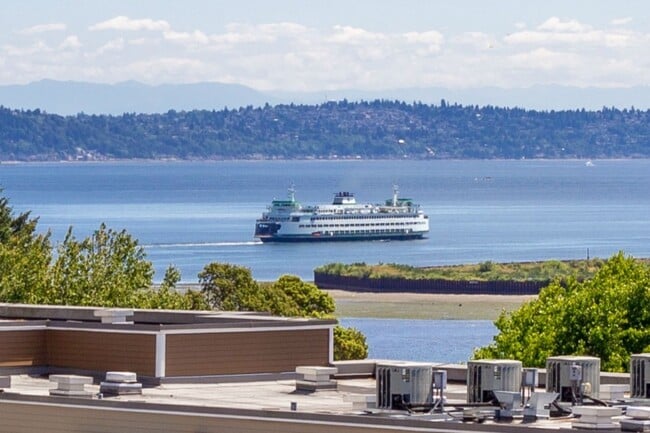 Primary Photo - Bainbridge Island Condo