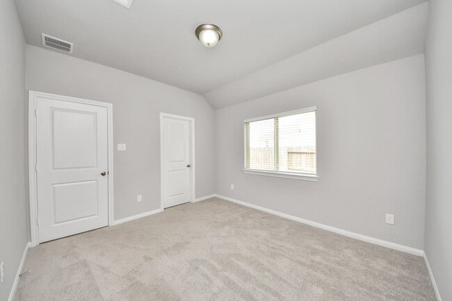 Building Photo - 859 Sarasota Shore Dr