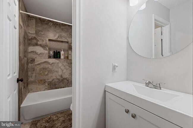 Building Photo - 4071 Bluebird Dr