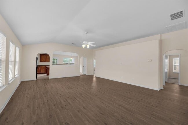 Building Photo - 20612 Farm Pond Ln