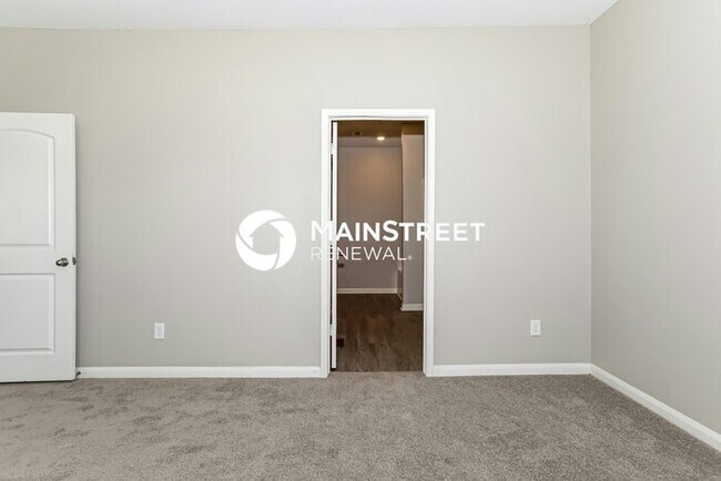 Building Photo - 5 Bedroom Pet-Friendly Home in Magnolia, TX with Main Street Renewal