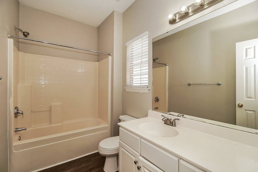 Building Photo - 8618 Woodhill Manor Ct