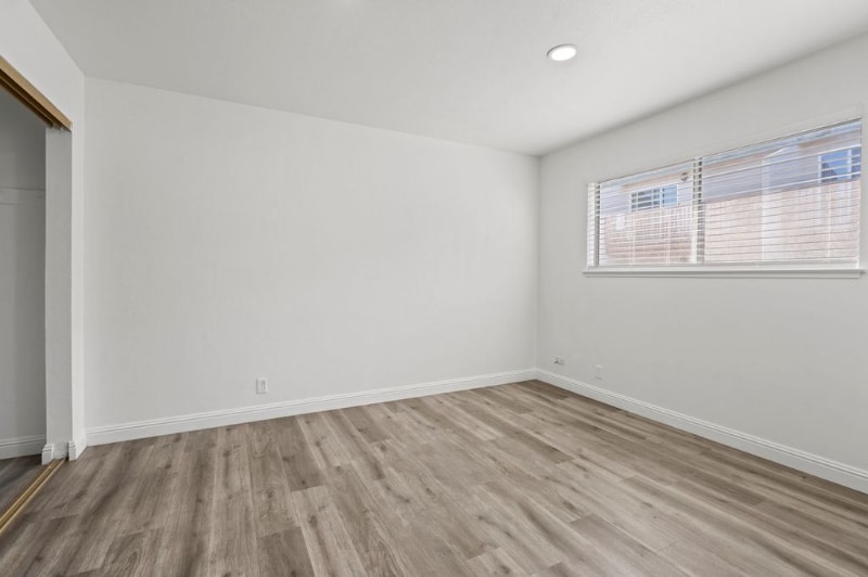 Building Photo - 4162 Hamilton Ave