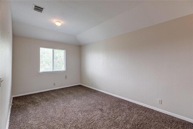 Building Photo - 16712 Hamilton Point Cir