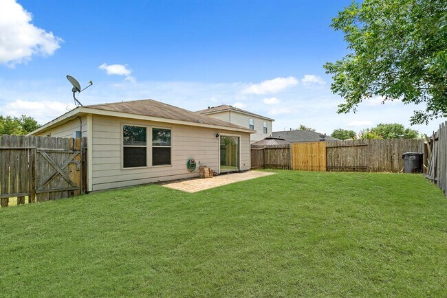 Building Photo - 2619 Chisolm Creek Ct
