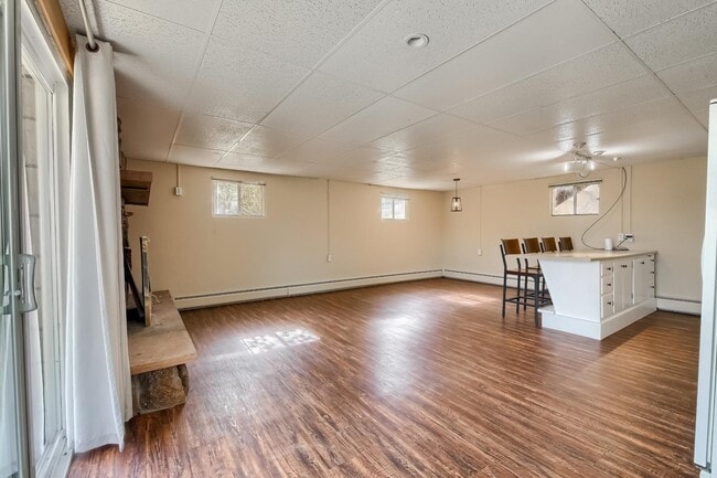 Building Photo - 14783 S Wandcrest Dr