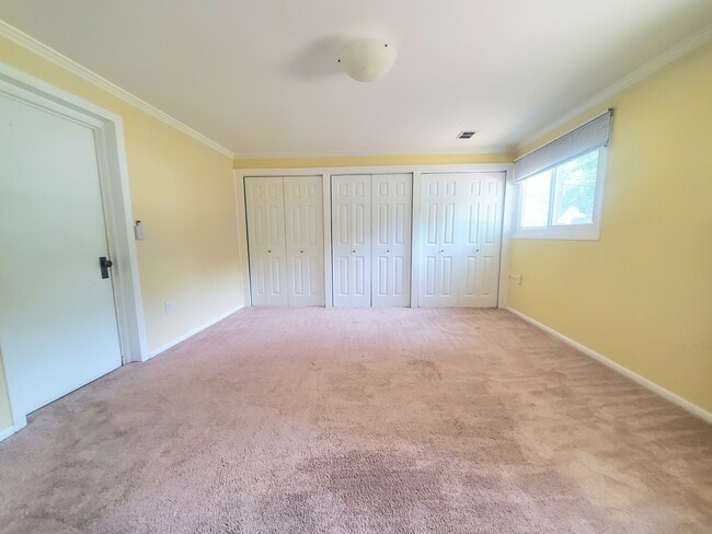 Building Photo - 4517 Mayfield Dr