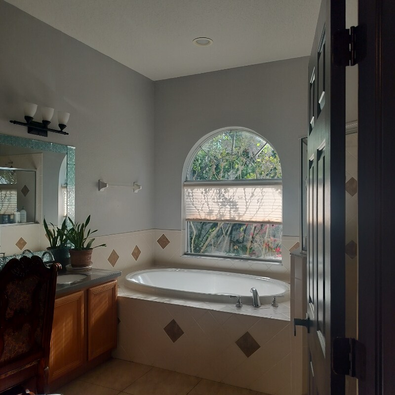 Building Photo - 12408 N Ola Ave