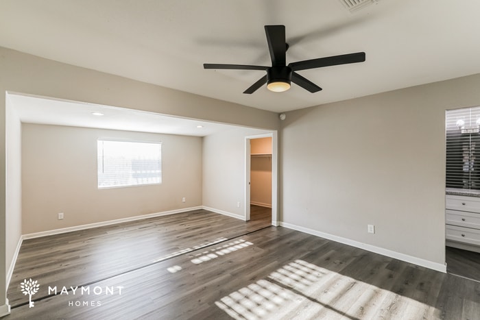 Building Photo - 6080 S Springbrook Dr