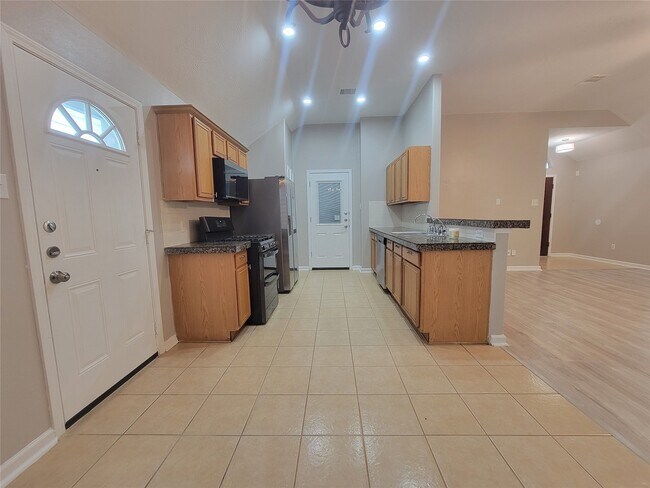 Building Photo - 8935 Windfern Trace Dr