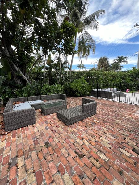 Building Photo - 4620 NE 25th Ave