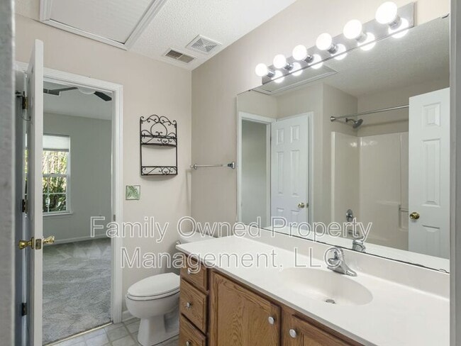 Building Photo - 502 Tree Branch Cir