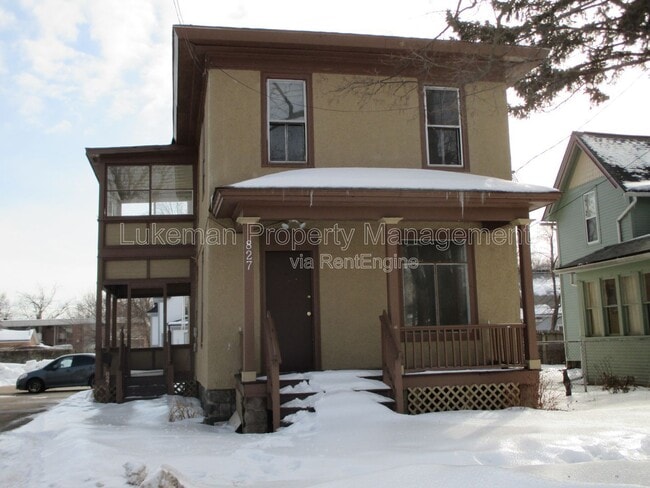 Building Photo - 827 W Cedar St