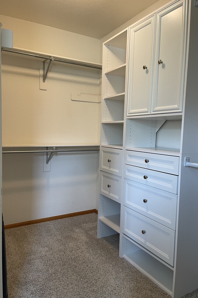 Building Photo - 3126 Gardenia Way
