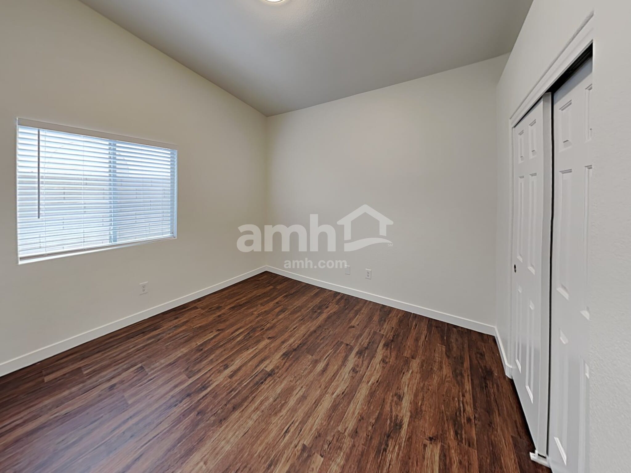 Building Photo - 504 Duran St