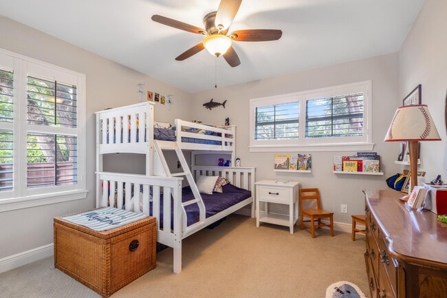 Building Photo - 605 Waverly Rd