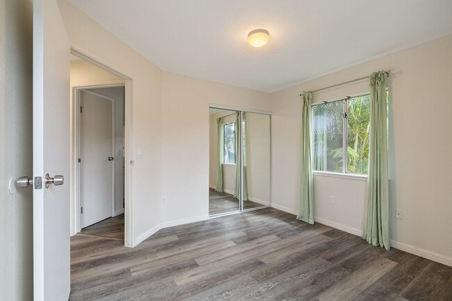 Building Photo - ~Pet Friendly - 2 bed /1 bath w/ 2 parking - Mililani Mauka~