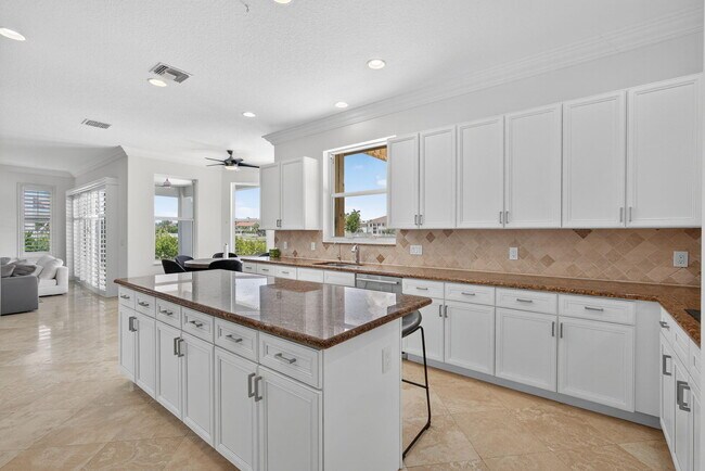 Building Photo - 11587 Manatee Bay Ln