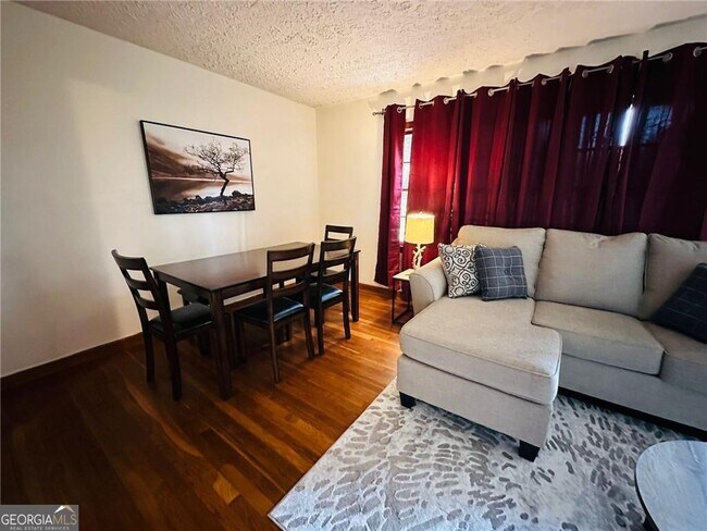 Building Photo - 6441 Dunmoor Dr