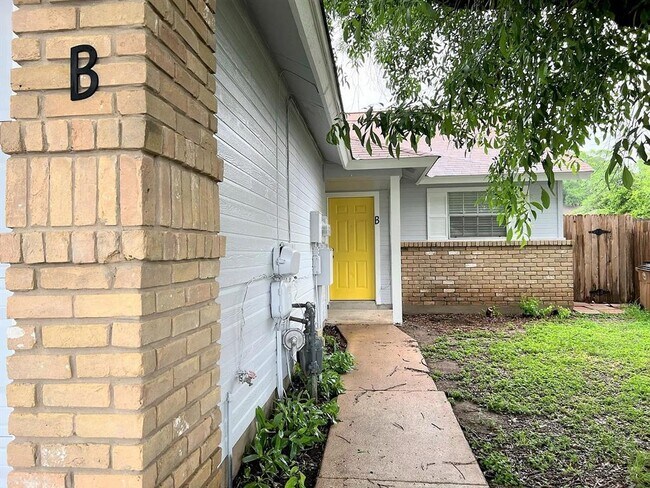 Primary Photo - 12214 Thompkins Dr