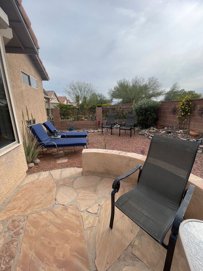 Building Photo - Gorgeous Rental! Move In Special! 1/2 Off ...