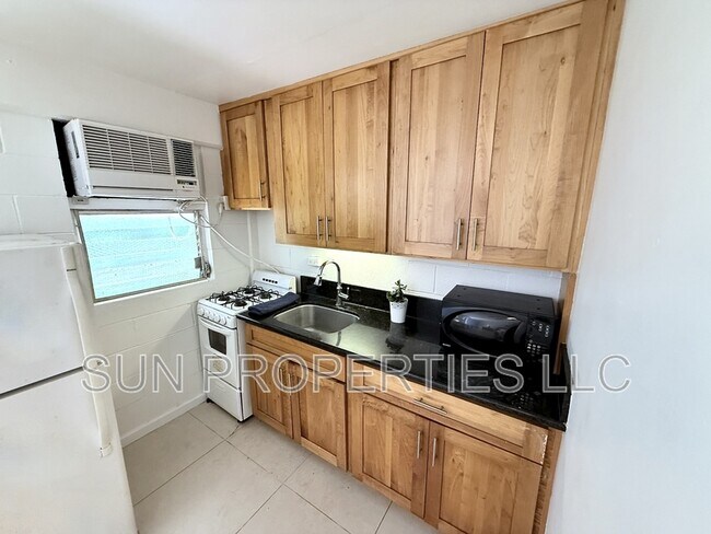 Building Photo - 235 Lili?uokalani Ave