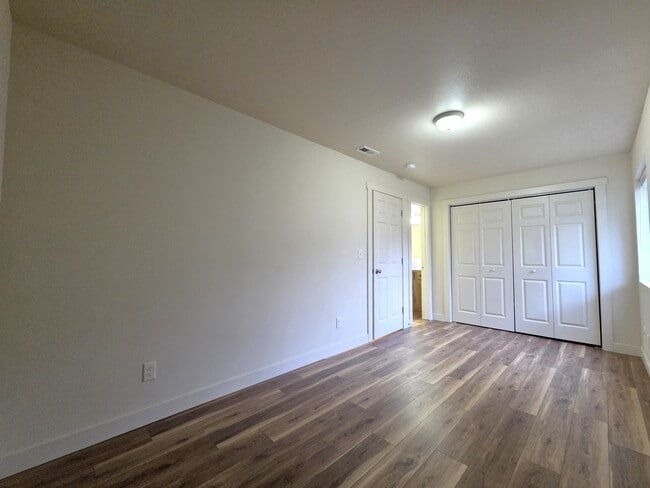 Building Photo - 1759 W Kagy Blvd