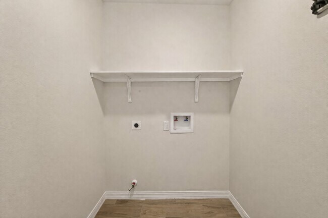 Building Photo - 3710 Daphne St